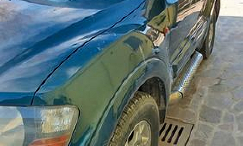 Mitsubishi Pajero (2...