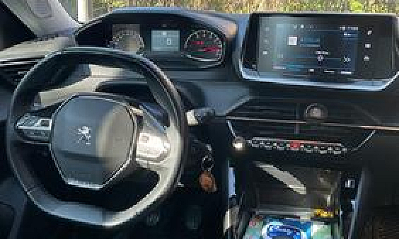 Peugeot 2008...
