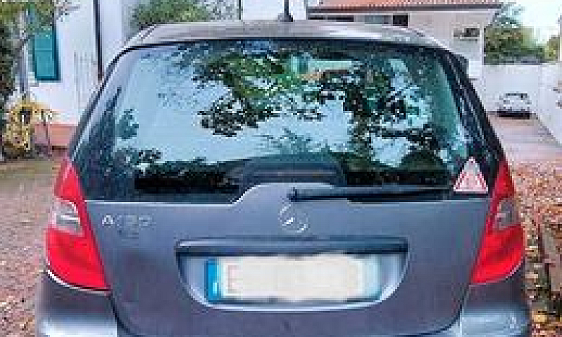Mercedes-Benz Blueef...