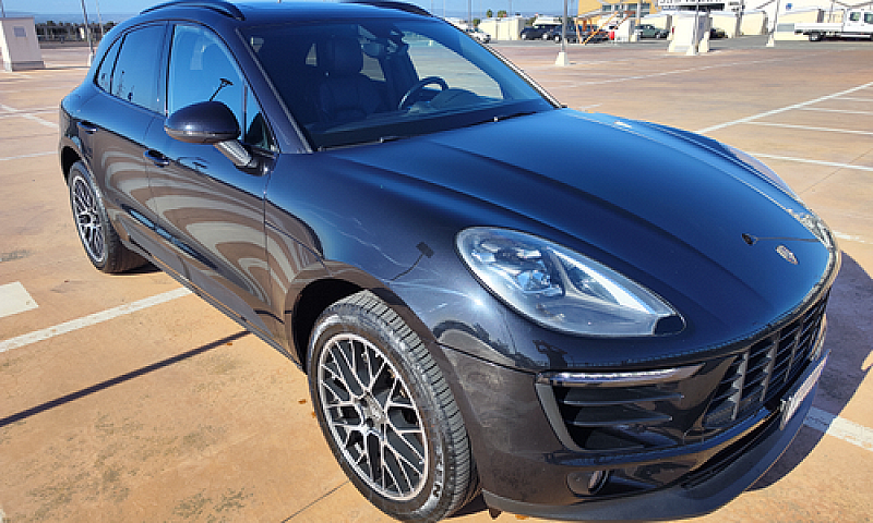 Porsche Macan S...