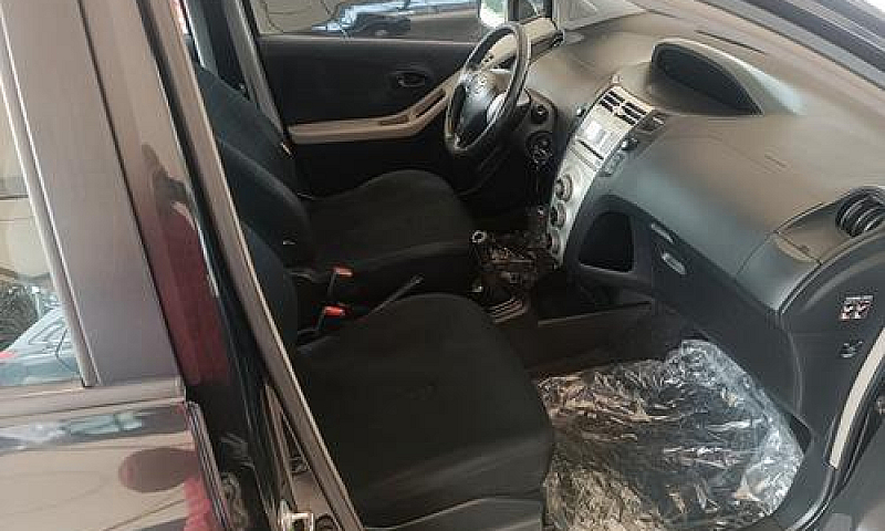 Toyota Yaris 1.0 Sol...