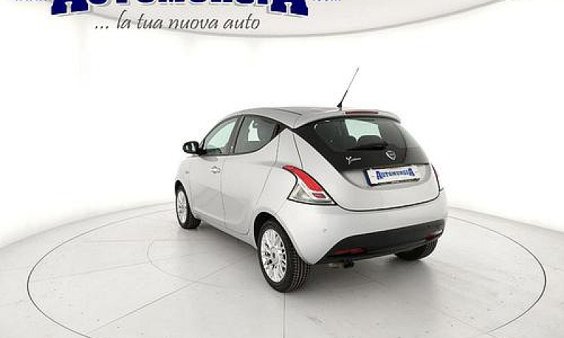 Lancia Ypsilon 1.2 6...