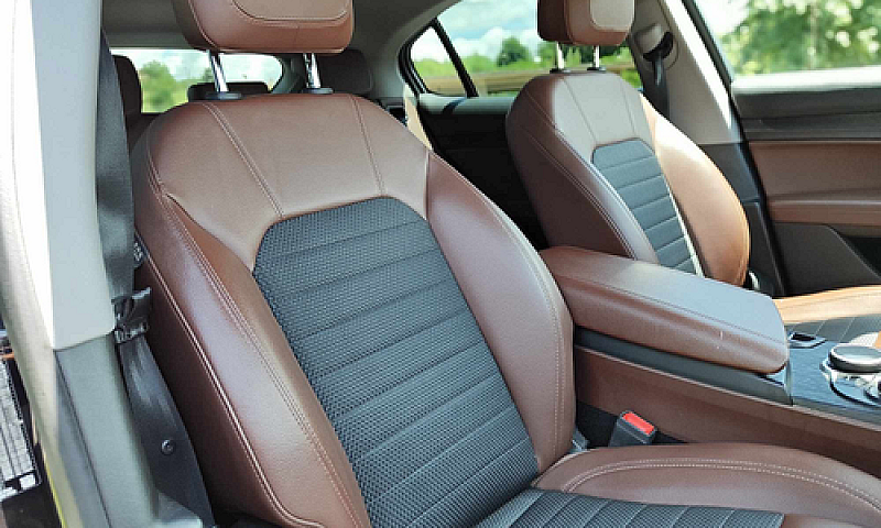 Alfa Romeo Stelvio 2...