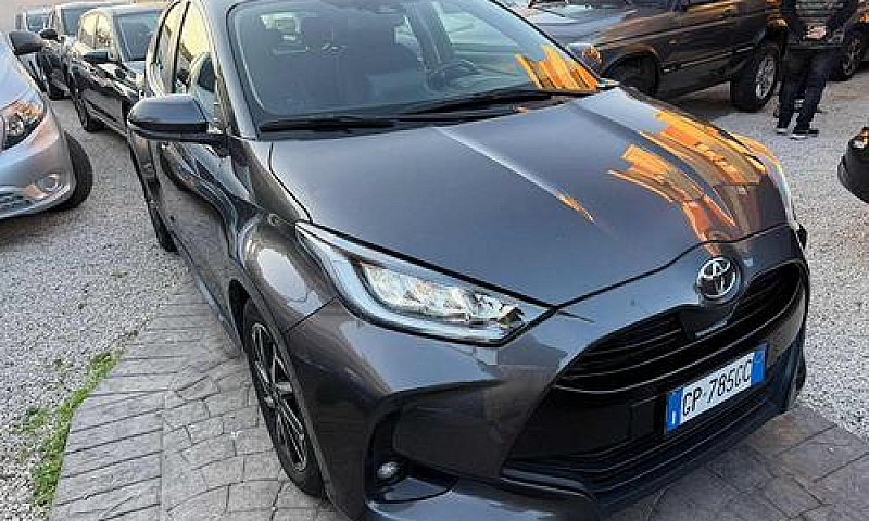 Toyota Yaris 1.0 5 P...