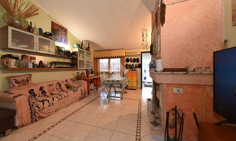 3 Locali A Sestu...