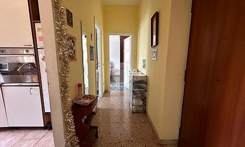 2 Locali A Roma...