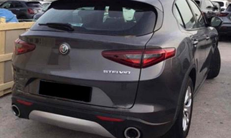 Alfa Romeo Stelvio 2...