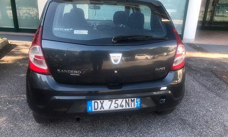 Dacia Sandero 1.4 8V...