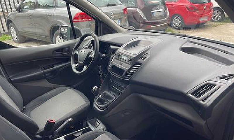 Ford Tourneo Connect...