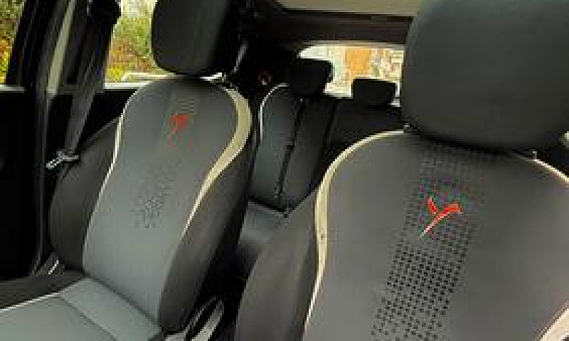 Lancia Ypsilon 2014...
