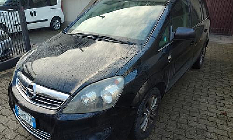 Opel Zafira 2011 Tur...