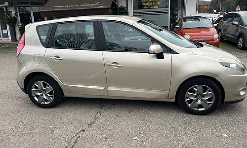 Renault Scenic/1.6Hd...