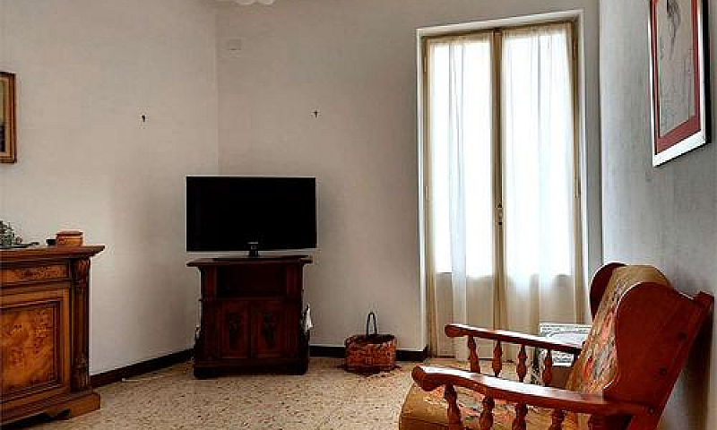 Ampio Appartamento T...