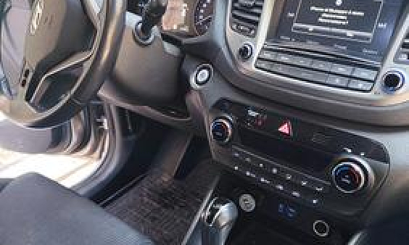 Hyundai Tucson 1.7 1...