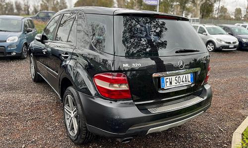 Mercedes-Benz Ml 320...