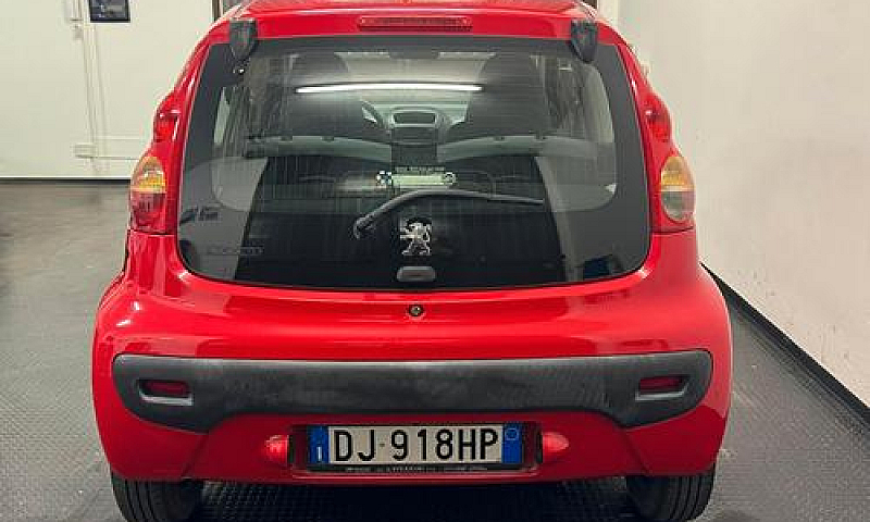Peugeot 107 1.0 68Cv...