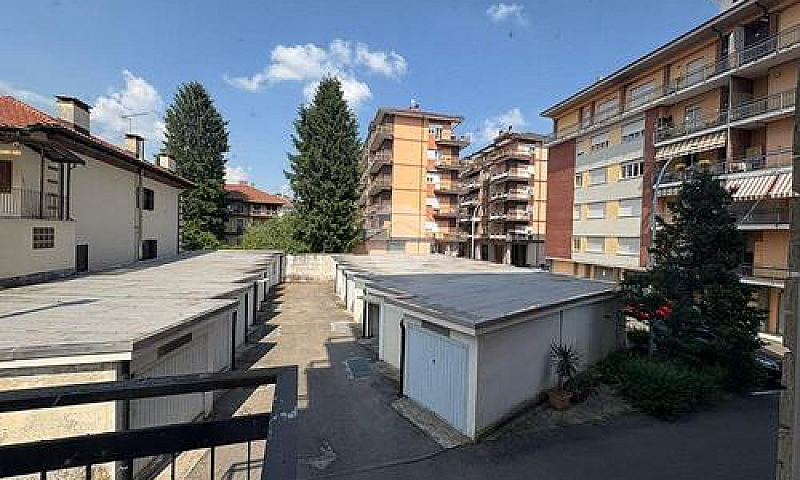 3 Locali A Cuorgnè...