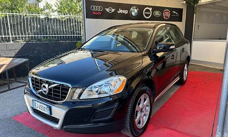 Volvo Xc60 D3 Awd Mo...