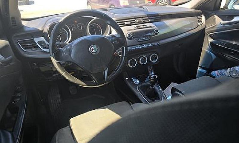 Alfa Romeo Giulietta...