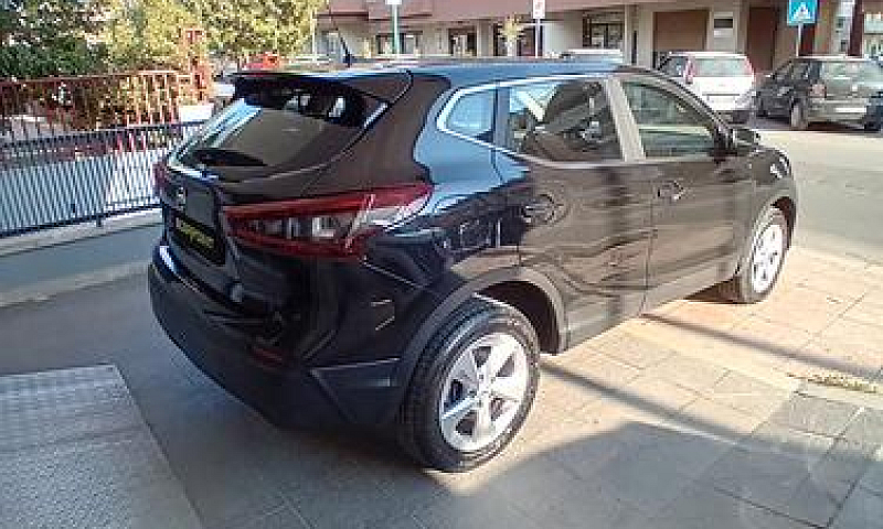 Nissan Qashqai 1.5 D...