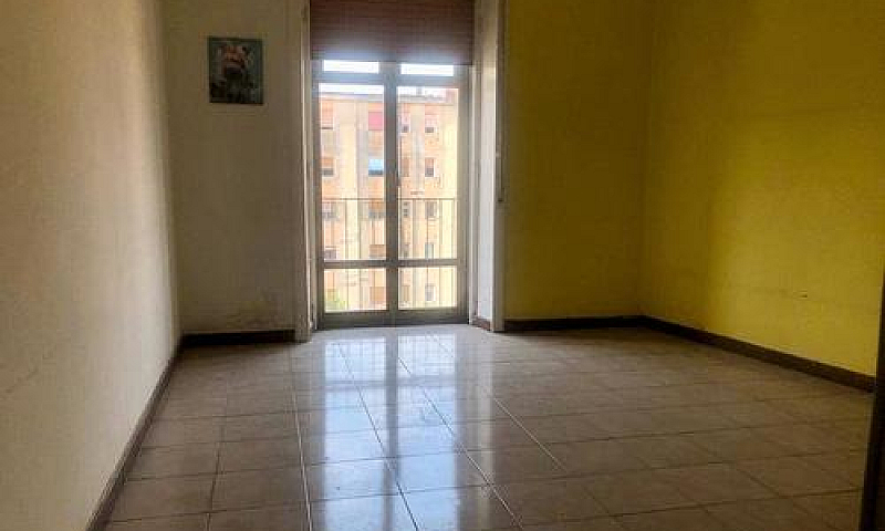 Via Pironti: Quadril...