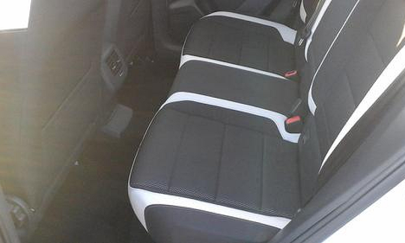 Stupendo Vw T-Roc 2....
