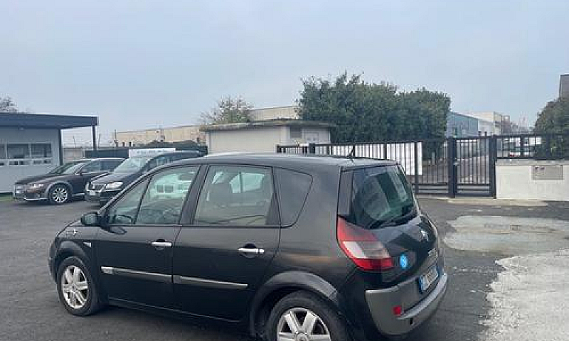 Renault Scenic Grand...