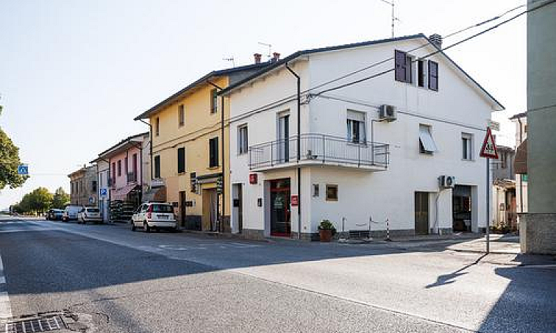 Bifamiliare A Cesena...
