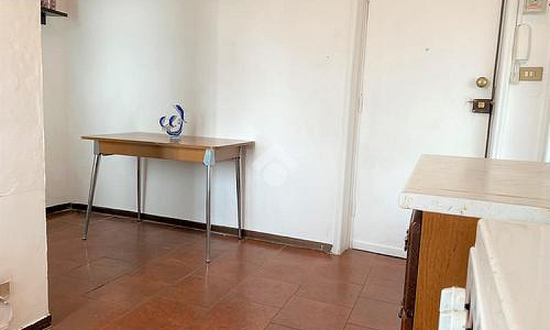 2 Locali A Parma...