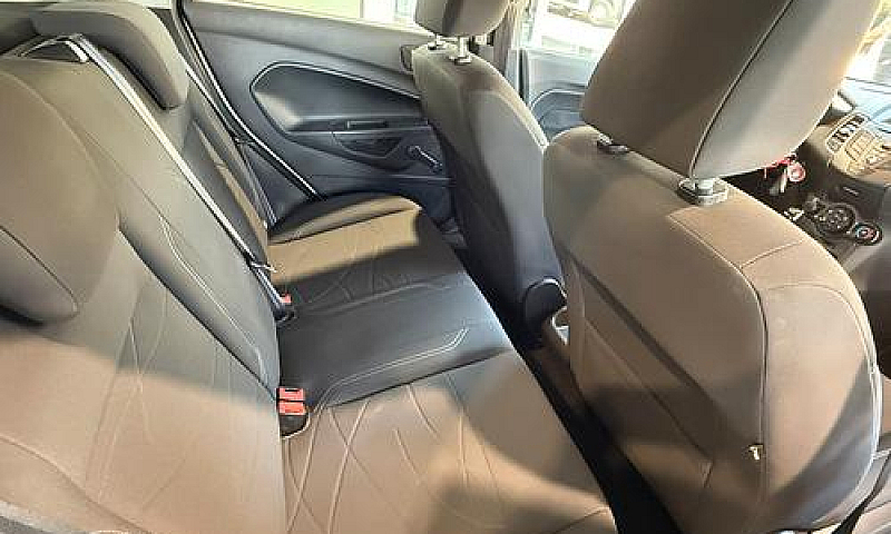 Ford Fiesta 1.5 Tdci...