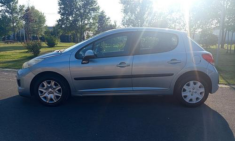 Peugeot 207 1.4 Hdi ...