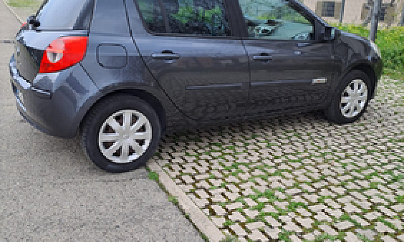 Renault Clio 1.2...