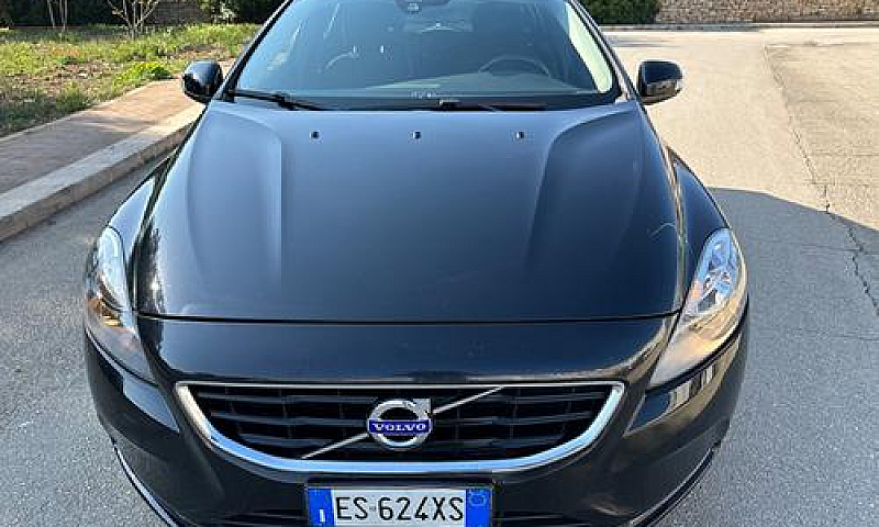 Volvo V40 D3 Kinetic...