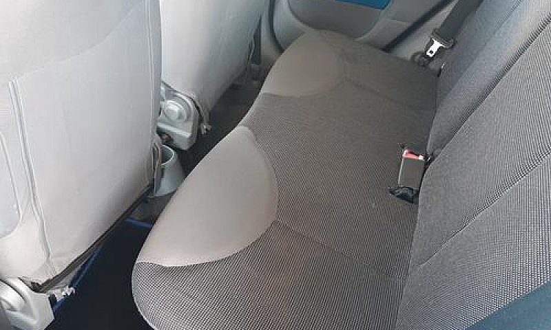 Peugeot 107 1.0 68Cv...