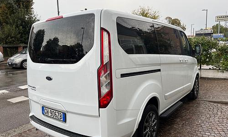 Ford Transit 320 2.0...