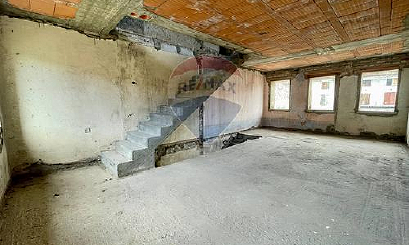 Porzione Di Casa - V...