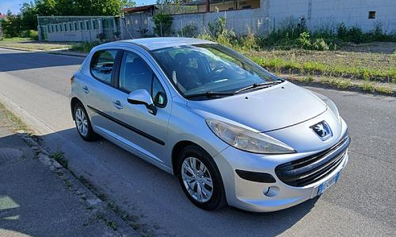 Peugeot207 1.4Hdi 70...