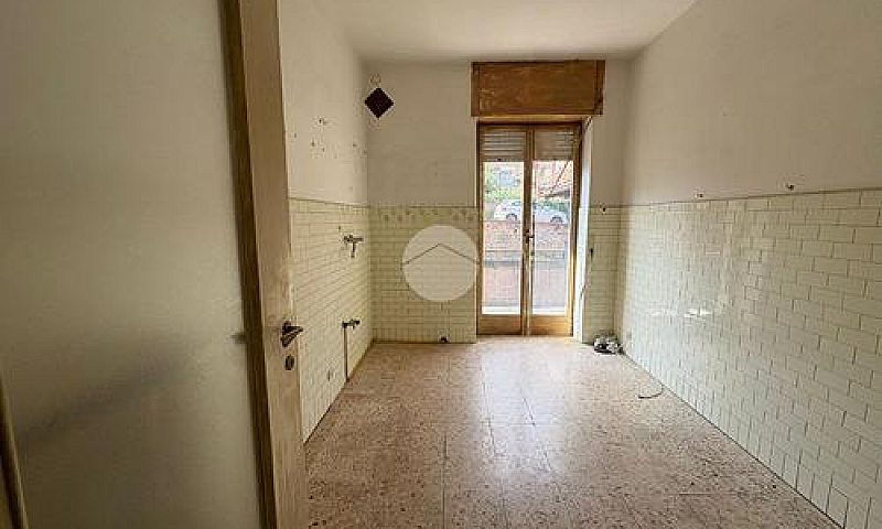 3 Locali A Cuorgnè...