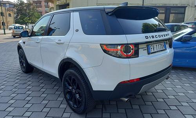Land Rover Discovery...
