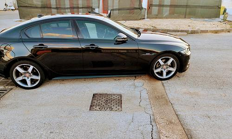 Jaguar Xe R-Sport...