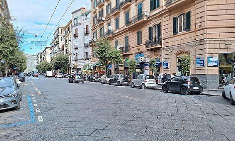 Ad, Corso Garibaldi ...