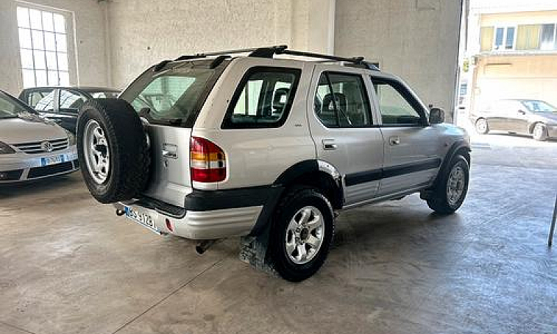Opel Frontera 2.2 Dt...