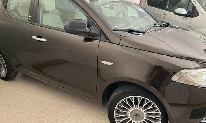 Lancia Ypsilon 1.3 P...