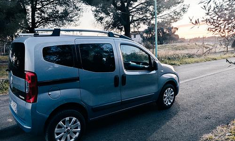 Fiat Qubo 1.3 Mjt 75...