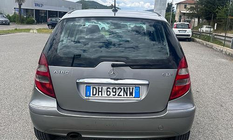Mercedes-Benz A 180 ...