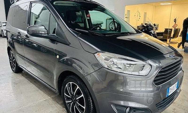 Ford Tourneo Courier...