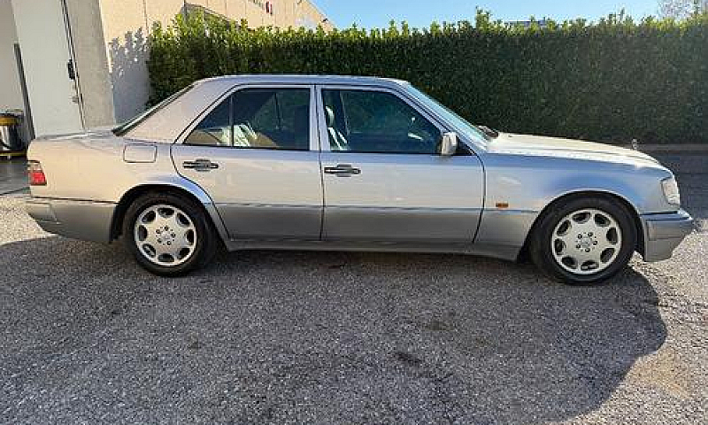 Mercedes-Benz E 500 ...