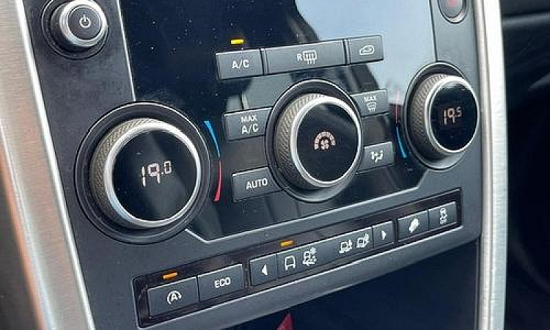 Land Rover Discovery...