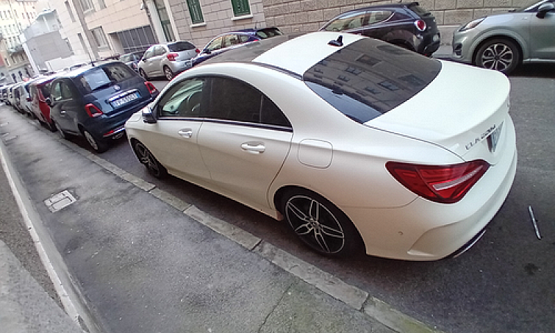 Mercedes-Benz 220...