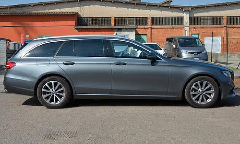 Mercedes-Benz E 220 ...